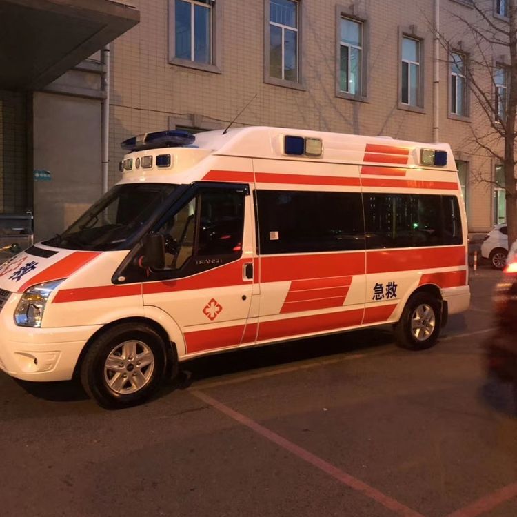 维西夜间租赁救护车护送病人转院：安全转运的 8 大核心注意事项